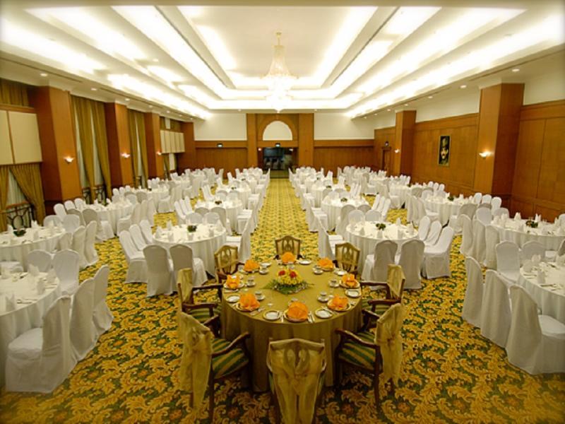 Mulia Hotel Бандар-Сері-Бегаван Екстер'єр фото